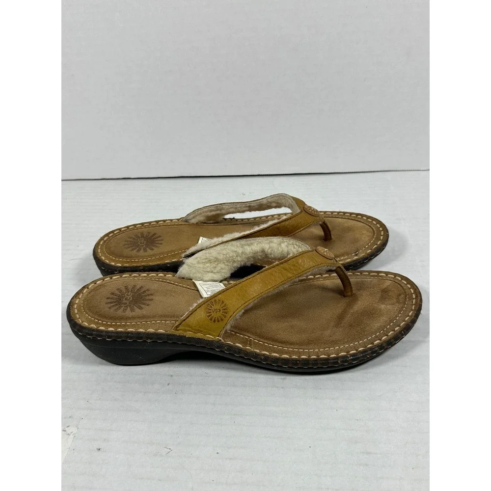 UGG Australia 1791 Leather Shearling Lined Thong Sandals Brown Mens 8 Womens 9.5